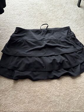 Athleta women’s  Black Layered Active Skort